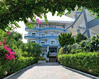 Hotel Divo Palace - Ksamil - Building