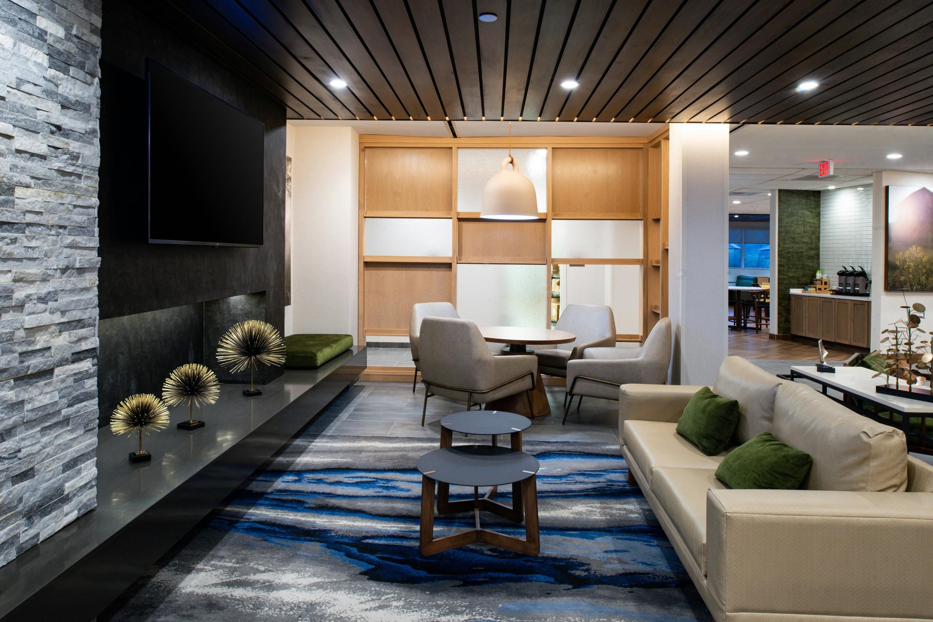 Fairfield Inn & Suites by Marriott Charlotte University Research Park - Charlotte - Lounge