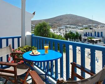 Artemis Rooms - Folegandros - Balcón