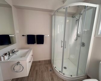 Terapa Motor Inn - Hamilton - Bathroom