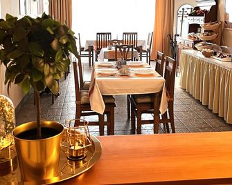 Airport Messe Hotel - Düsseldorf - Restaurant