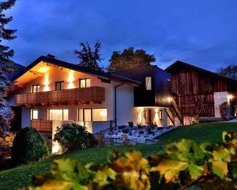 Appartements Mayrhof - Bressanone/Brixen - Building