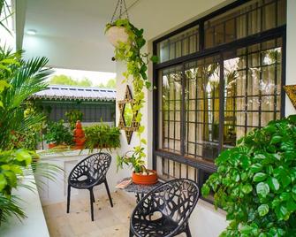 The island house homestay Kochi - Ernakulam - Innenhof