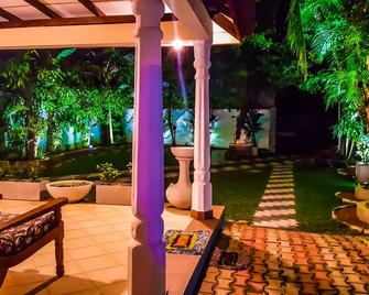 1 Room, 1.5 Pers. Srilanka, Ambiente Classic Single Room, From 20 + Ac + Vantilador - Aluthgama - Patio