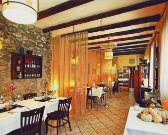 Hotel Rural Via Natura - Cabanes - Restaurante