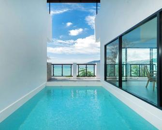 The Hideout Beachfront - Patong - Pool