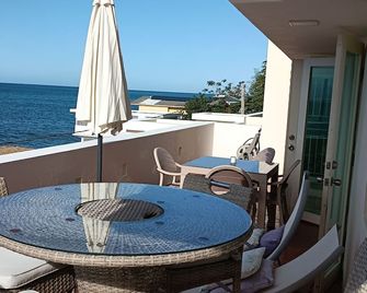 Delightful Zen 2-bedroom condo with ocean views in charming Añasco - Añasco - Balcón