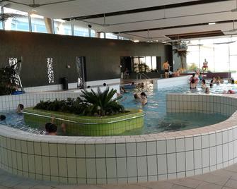 7 Km From Derval, Stone House For 5 Adults + 1 Baby. Internet Box. - Guémené-Penfao - Piscina