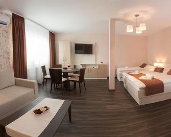 Penzion Longus - Kyjov - Habitación