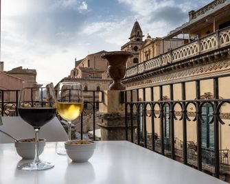Hotel Porta Reale - Noto - Balkon