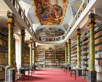 Dum Hostu Klaster Broumov - Broumov - Lounge