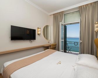 Aktaion City Hotel - Gytheio - Bedroom