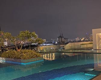 Infinite Pool! Room in Kuala Lumpur - Kuala Lumpur - Pool