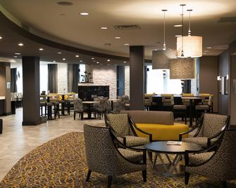 Holiday Inn Express & Suites Madison Central - Madison - Restaurante