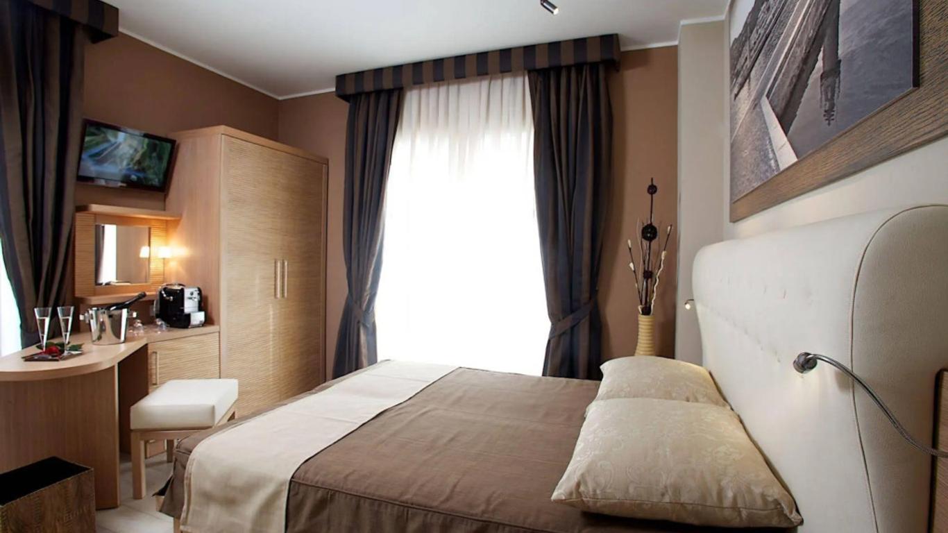 Hotel C'Era Una Volta