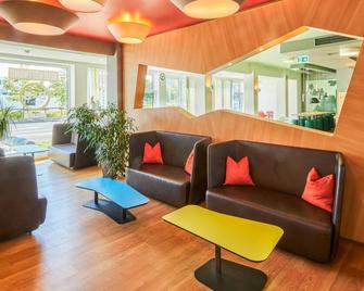 B&B Hotel Aschaffenburg - Aschaffenburg - Living room
