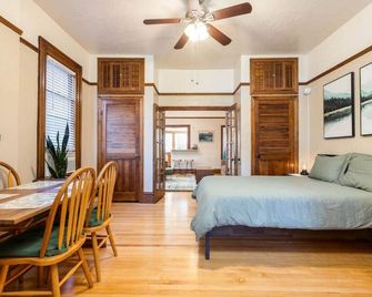 Craftsman Cabin - Historic Dtwn Avenues Apartment - סולט לייק סיטי - חדר שינה