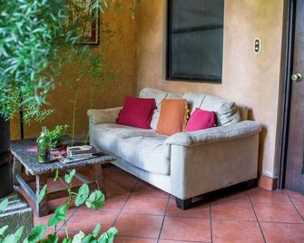 Hotel Meson del Valle by AHS - Antigua Guatemala - Sala de estar
