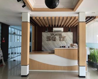 Hotel Sg17 - Tuban - Recepción