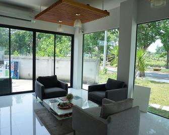 The Boutique Hostel - Chumphon - Lobby
