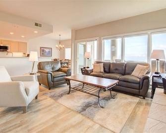 Highlands 23 with Wintergreen Advantage - Wintergreen - Living room