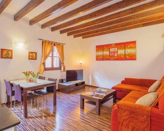 Old Town (La Calatrava) Next to sea, quiet area, luminous.Wifi+Base Ipod/Iphone - Palma de Mallorca - Living room