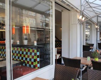 Hotel La Terrasse - De Panne - Patio