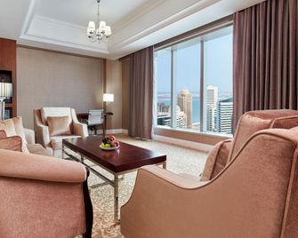 Best Plaza West Bay Hotel - דוחה