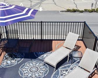 Charming Terrace Suite/Ogunquit/Ideal for Couples - Ogunquit - Balcony