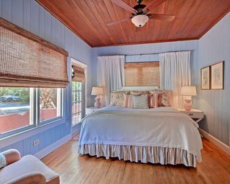 PEACE Cottage in the heart of downtown Stuart, Fl. - Stuart - Bedroom