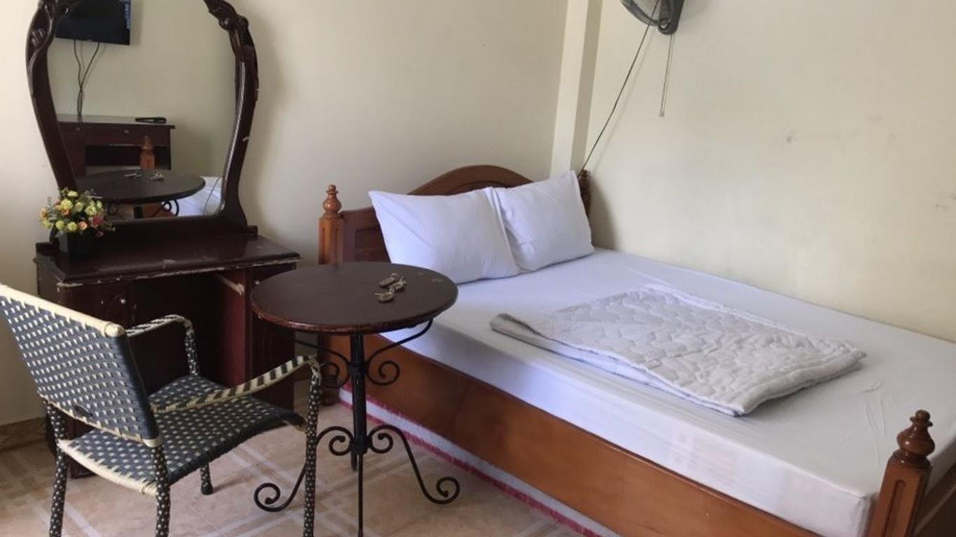Yhd Hotel