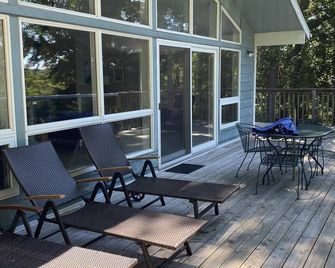 The Heart Of The 1000 Islands! - Ivy Lea - Patio
