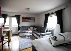 Klintvägen Apartments - Mariehamn - Living room