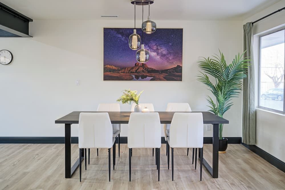 Perfect modern space to relax & play. Central & close to all attractions! - Page - Sala pranzo