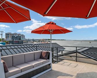 Cass-Away Luxury Houseboat - Grasonville - Balcony