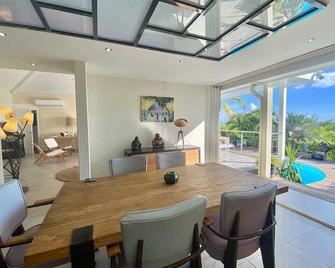 Villa Bel'vue Tout A Pied, À 350 M De La Plage - Marigot - Essbereich