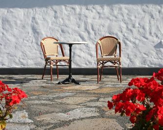 Hoby Gård Bed & Breakfast - Borrby