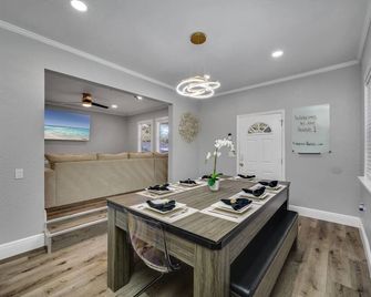 Tampa Retreat with Heated In-Ground Pool & Spa - Tampa
