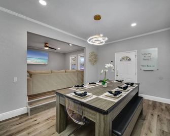 Tampa Retreat with Heated In-Ground Pool & Spa - Tampa