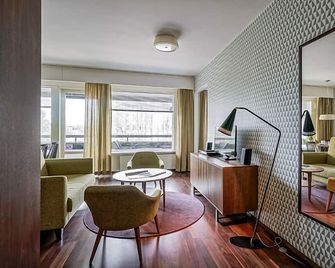 Forenom Serviced Apartments Espoo Tapiola - Espoo - Huiskamer