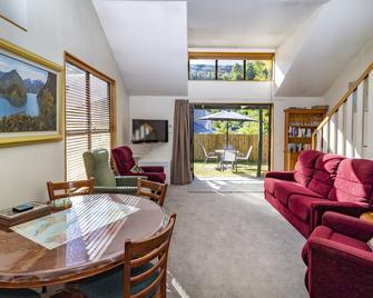 Arrow Getaway - Arrowtown Holiday Home - Arrowtown - Obývací pokoj