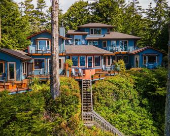 A Snug Harbour Inn - Ucluelet - Edificio