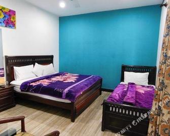 Hotel Mountain Track - Taranna Balakot - Muzaffarabad - Bedroom