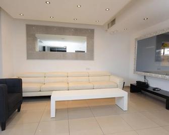 Amdar Holiday Apartments - Elat