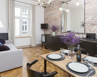 Antique Apartments Plac Szczepanski - Krakow - Dining room