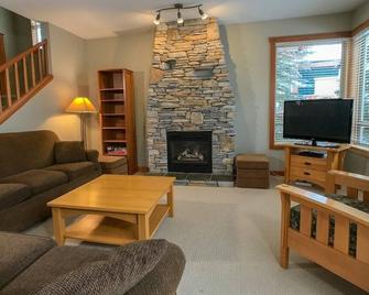 Panorama Riverbend 3-Bedroom Town House - Location, Location, Location - Panorama - Living room