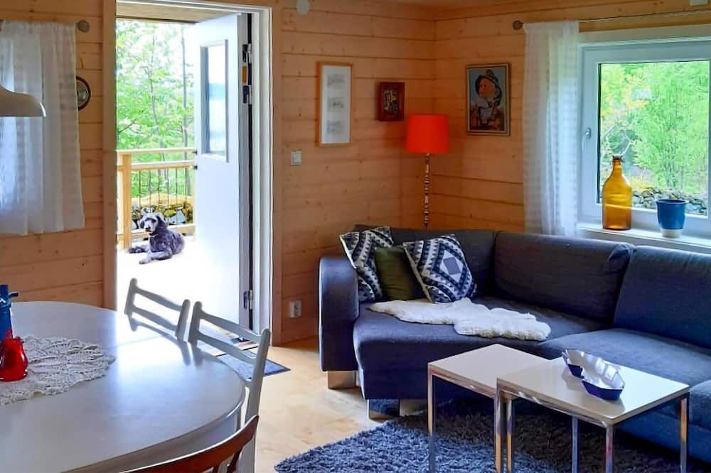 2 Bedroom Cozy Home In Värnamo - Varnamo - Huiskamer