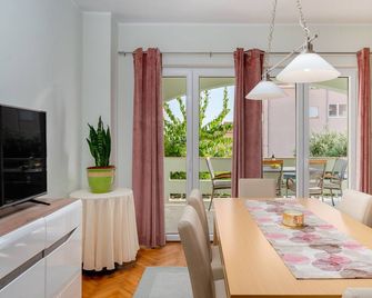 Apartments Jasna - Novalja - Phòng ăn