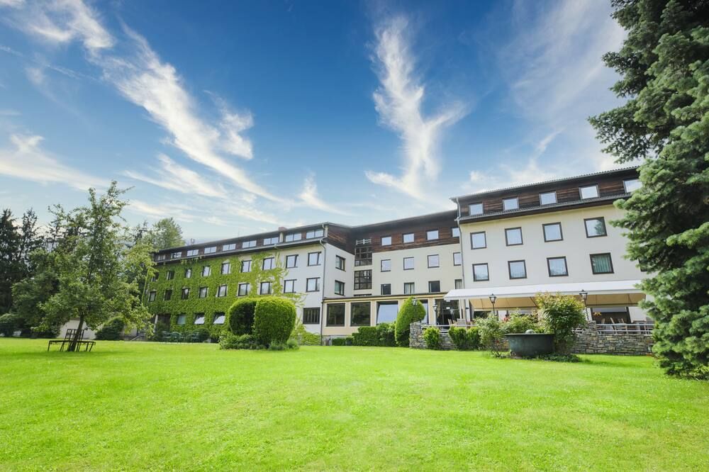 Hotel Brücklwirt - Niklasdorf - Edificio