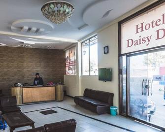 Daisy Dot Murree - Khānspur